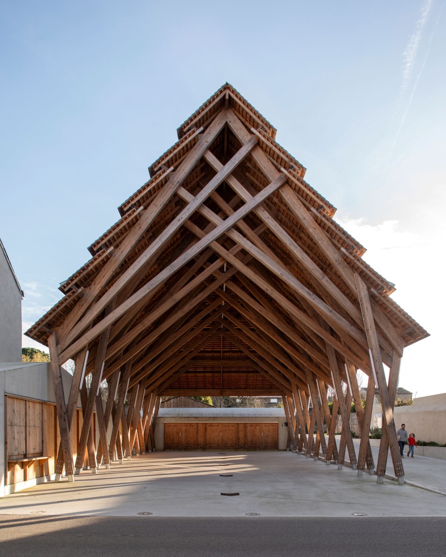 Missillac Market by LAUS architectes. Photograph by Gaëtan Chevrier.