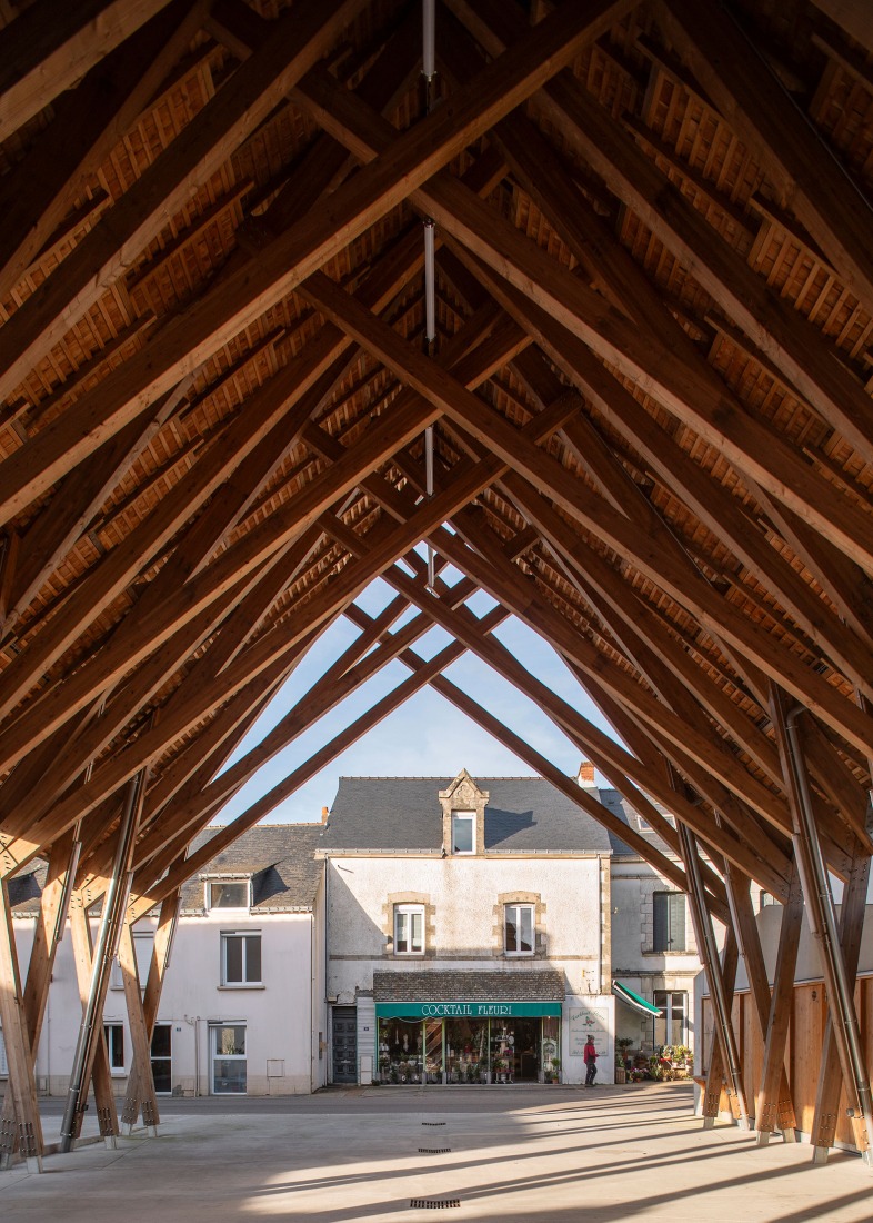 Missillac Market by LAUS architectes. Photograph by Gaëtan Chevrier.