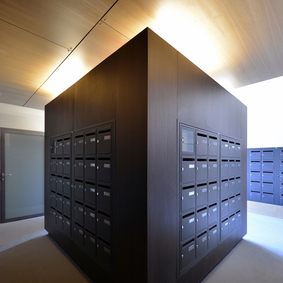 Basket apartments by OFIS arhitekti. Photography by Tomaz Gregoric.