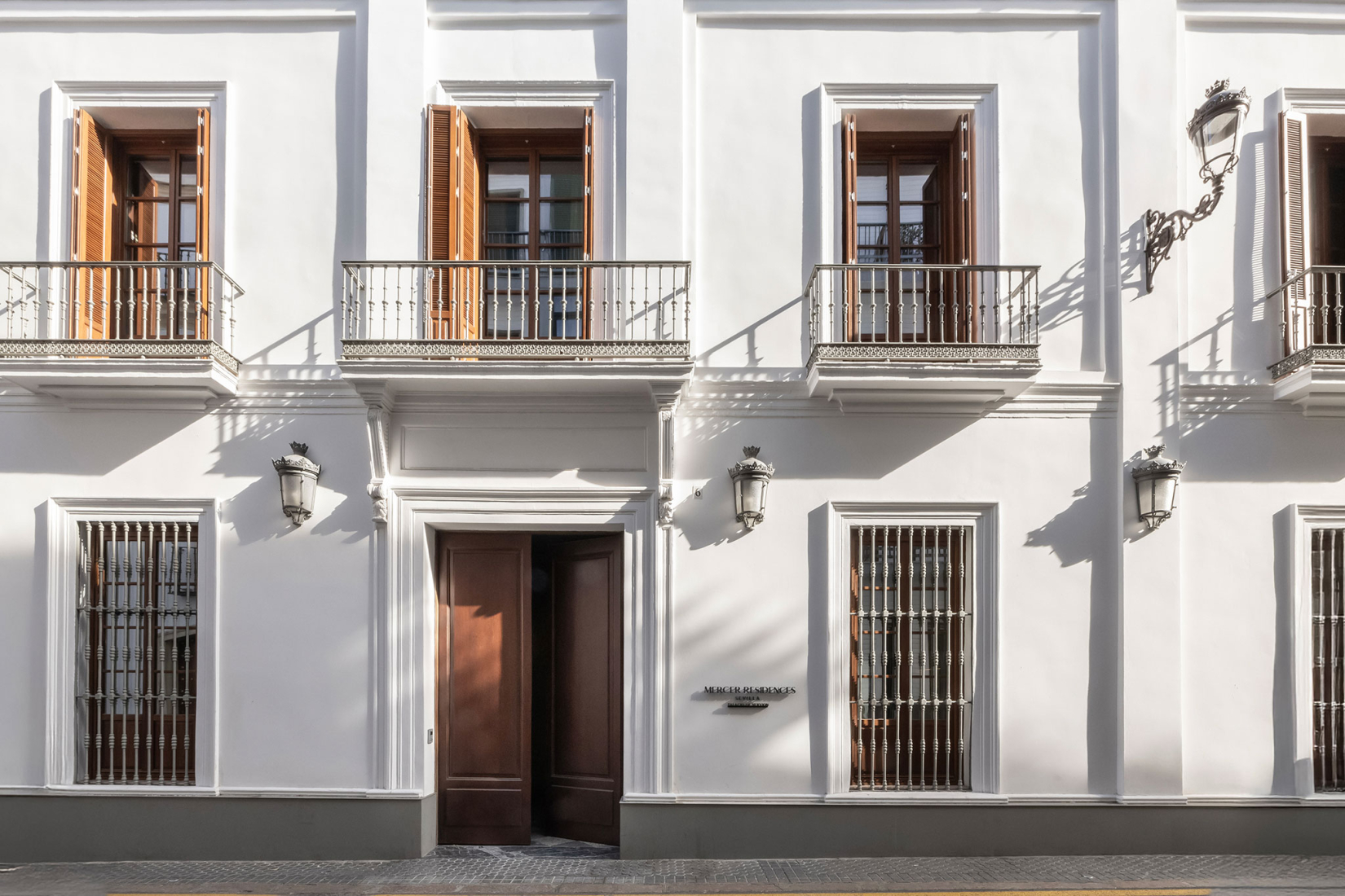 Intervention in "Casa Palacio de la Marquesa de Nervión" by Sánchez Ramos Arquitectos and padilla nicás arquitectos. Photograph by Adrián Ibáñez.