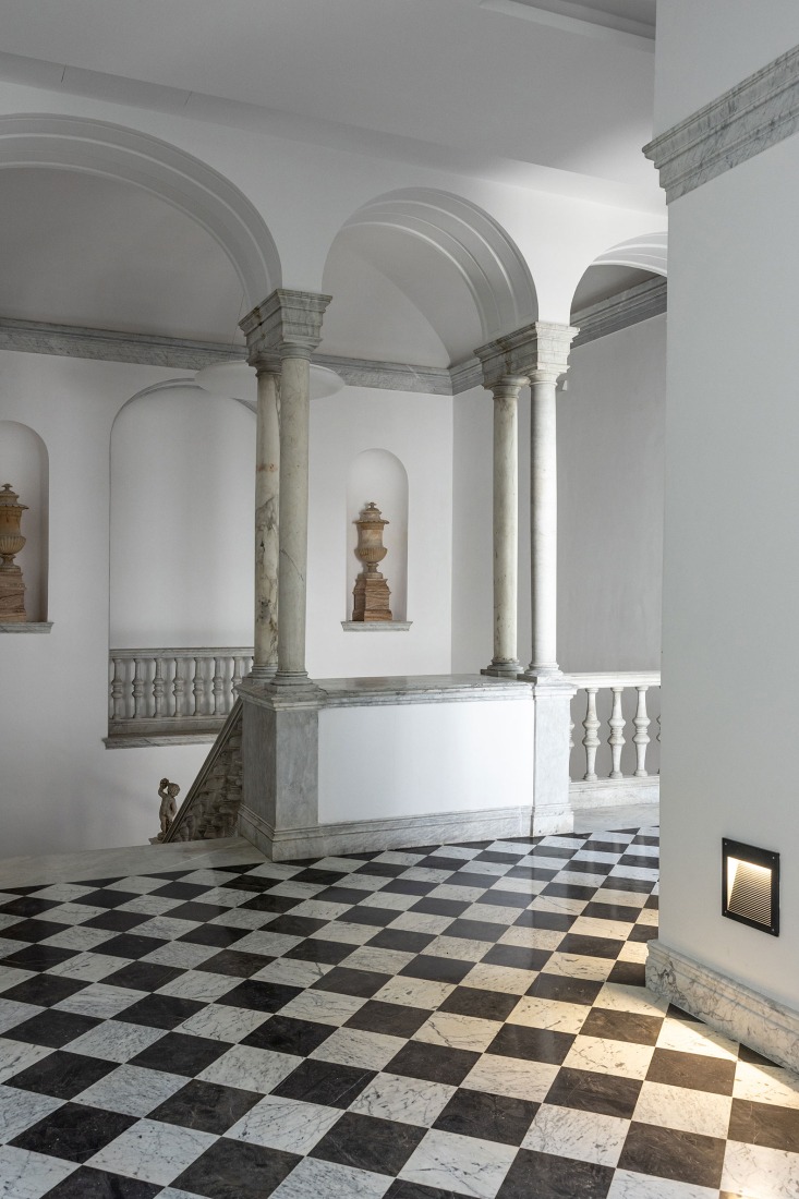 Intervention in "Casa Palacio de la Marquesa de Nervión" by Sánchez Ramos Arquitectos and padilla nicás arquitectos. Photograph by Adrián Ibáñez.