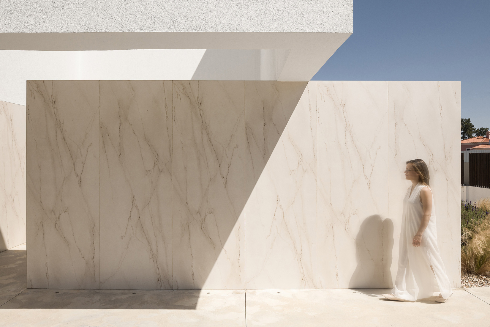 Verdizela House by Estúdio AMATAM. Photograph by Garcês.