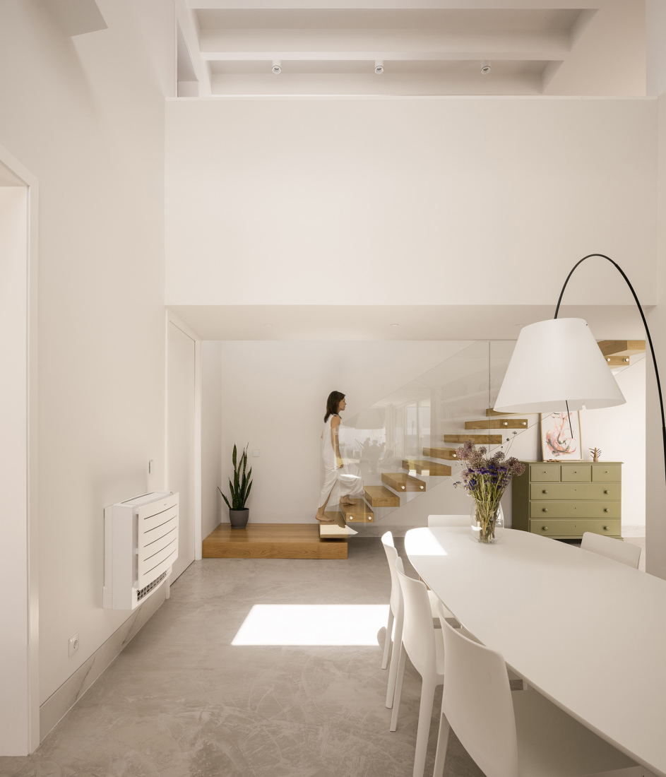 Verdizela House by Estúdio AMATAM. Photograph by Garcês.