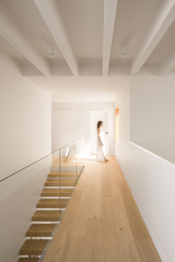 Verdizela House by Estúdio AMATAM. Photograph by Garcês.