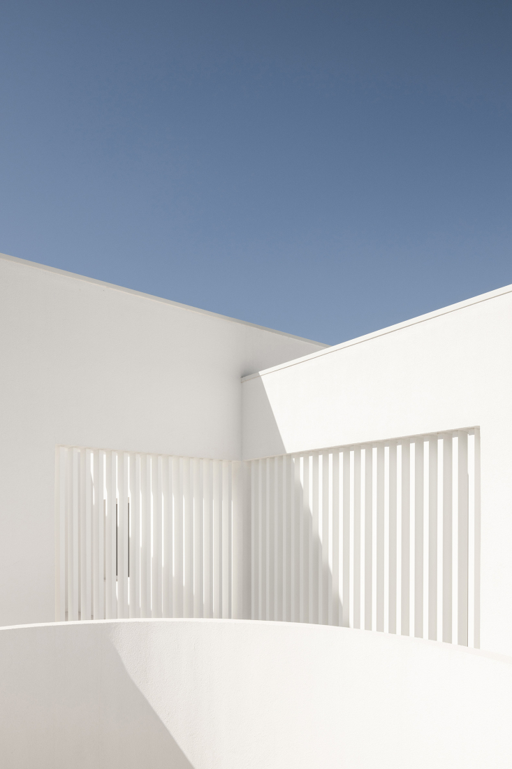 Verdizela House by Estúdio AMATAM. Photograph by Garcês.