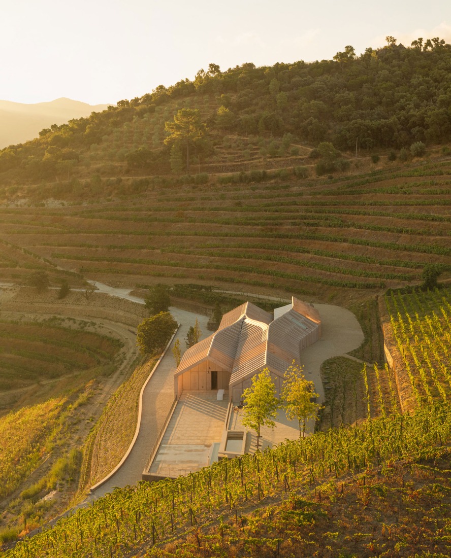 Wine Cellar of the Quinta de Adorigo by Atelier Sérgio Rebelo. Photograph by Fernando Guerra.