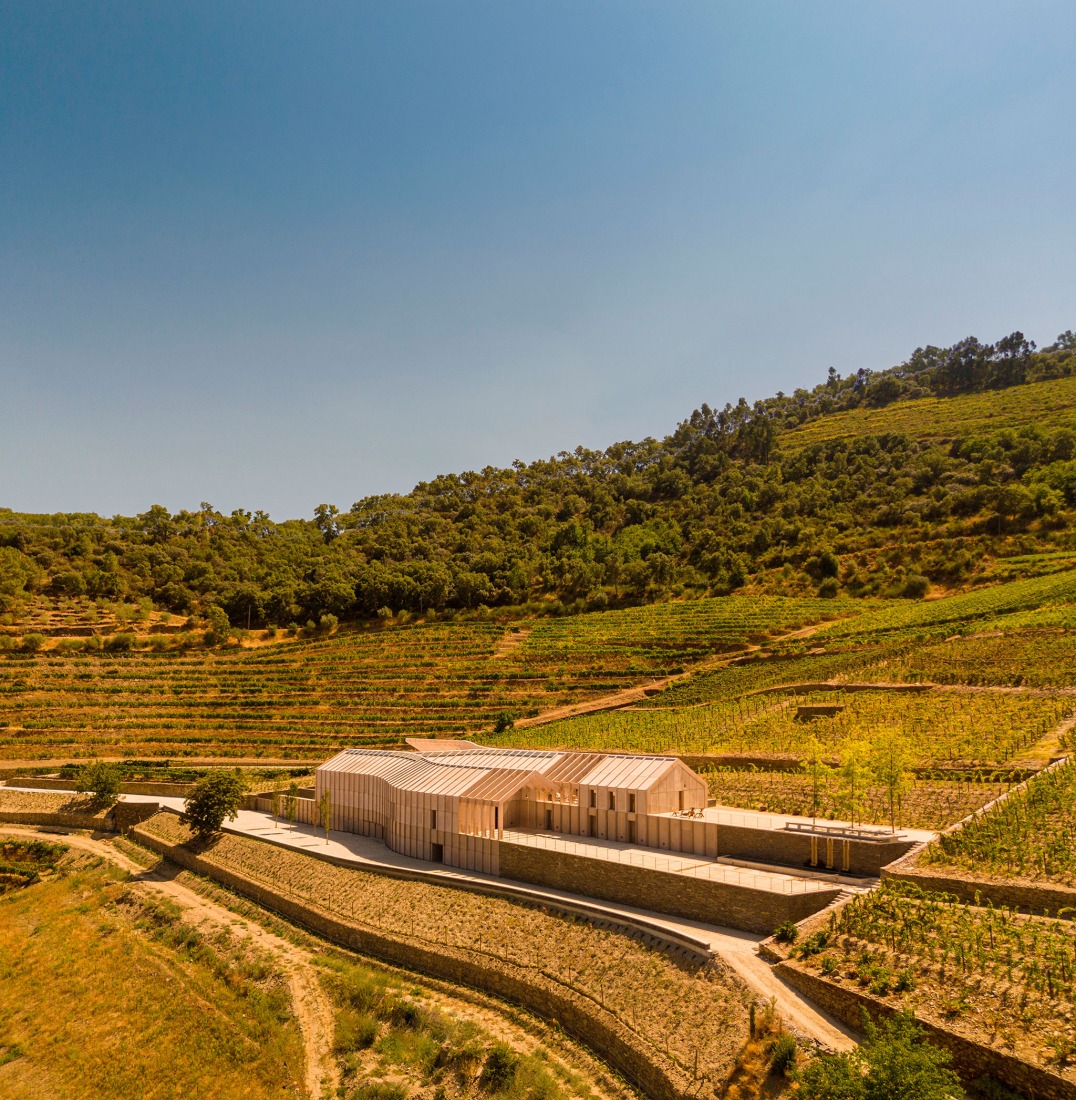 Wine Cellar of the Quinta de Adorigo by Atelier Sérgio Rebelo. Photograph by Fernando Guerra.