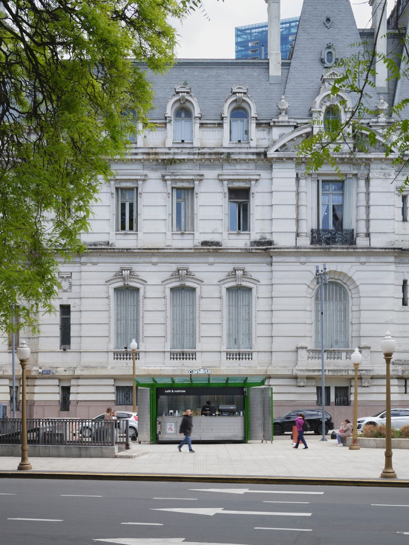«Canillita» por Bioma. Fotografía por Javier Agustín Rojas.