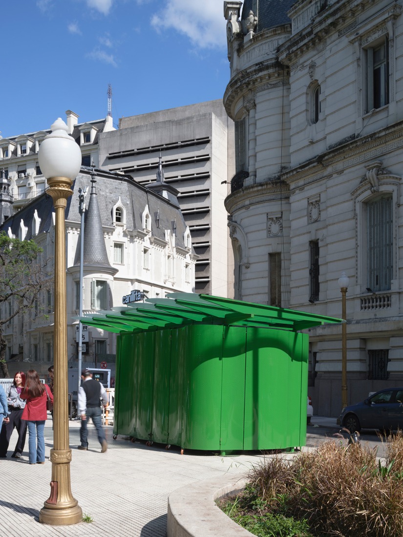 «Canillita» por Bioma. Fotografía por Javier Agustín Rojas.