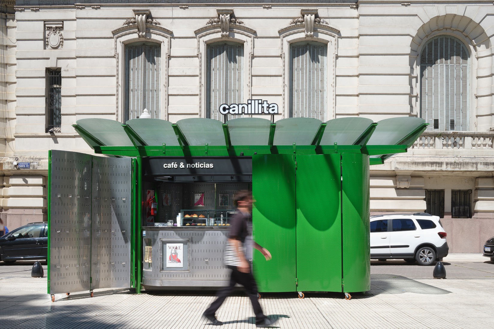 «Canillita» por Bioma. Fotografía por Javier Agustín Rojas.