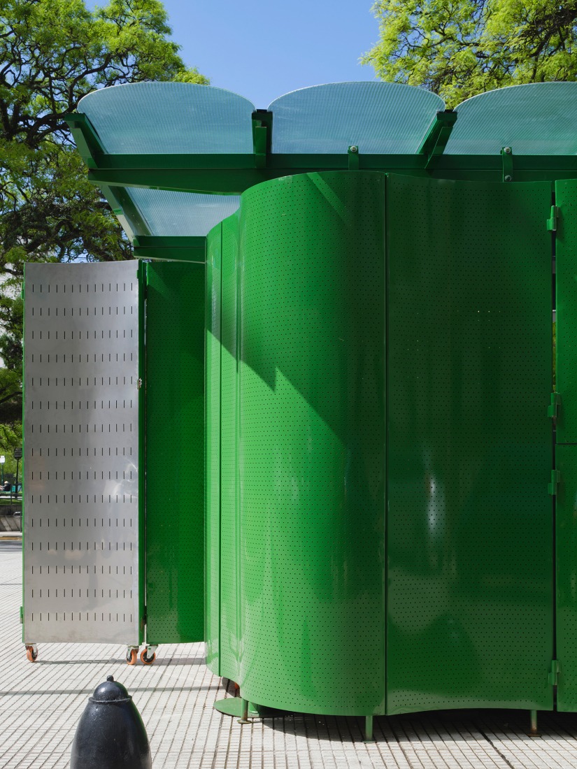 «Canillita» por Bioma. Fotografía por Javier Agustín Rojas.