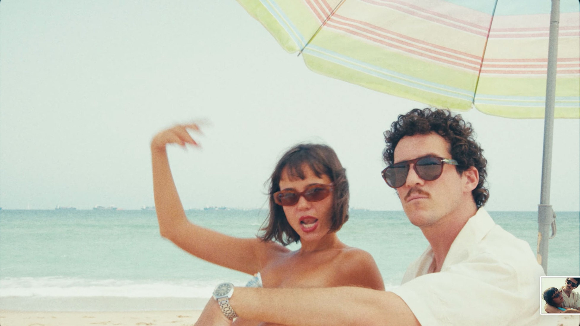 «Mi Amor» por Colectivo Da Silva y Anouck The Band.