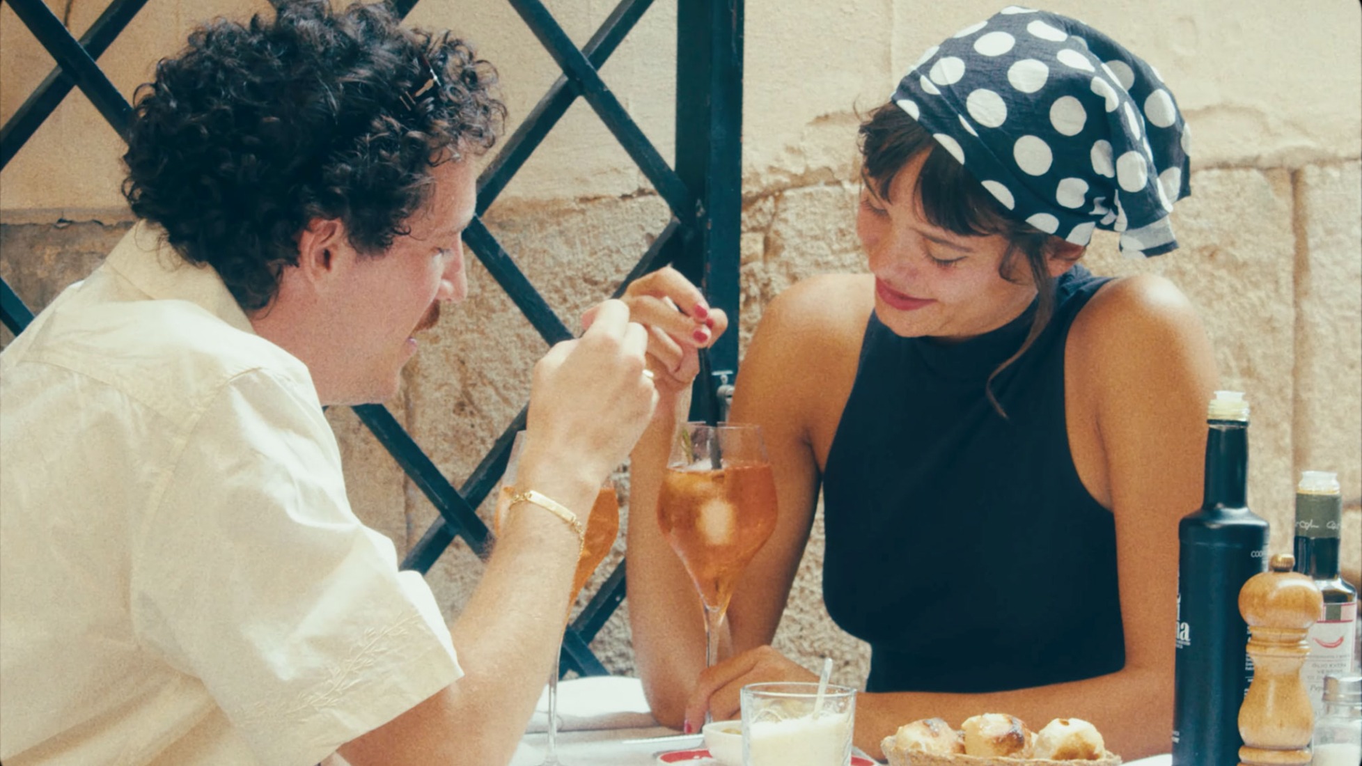 «Mi Amor» por Colectivo Da Silva y Anouck The Band.