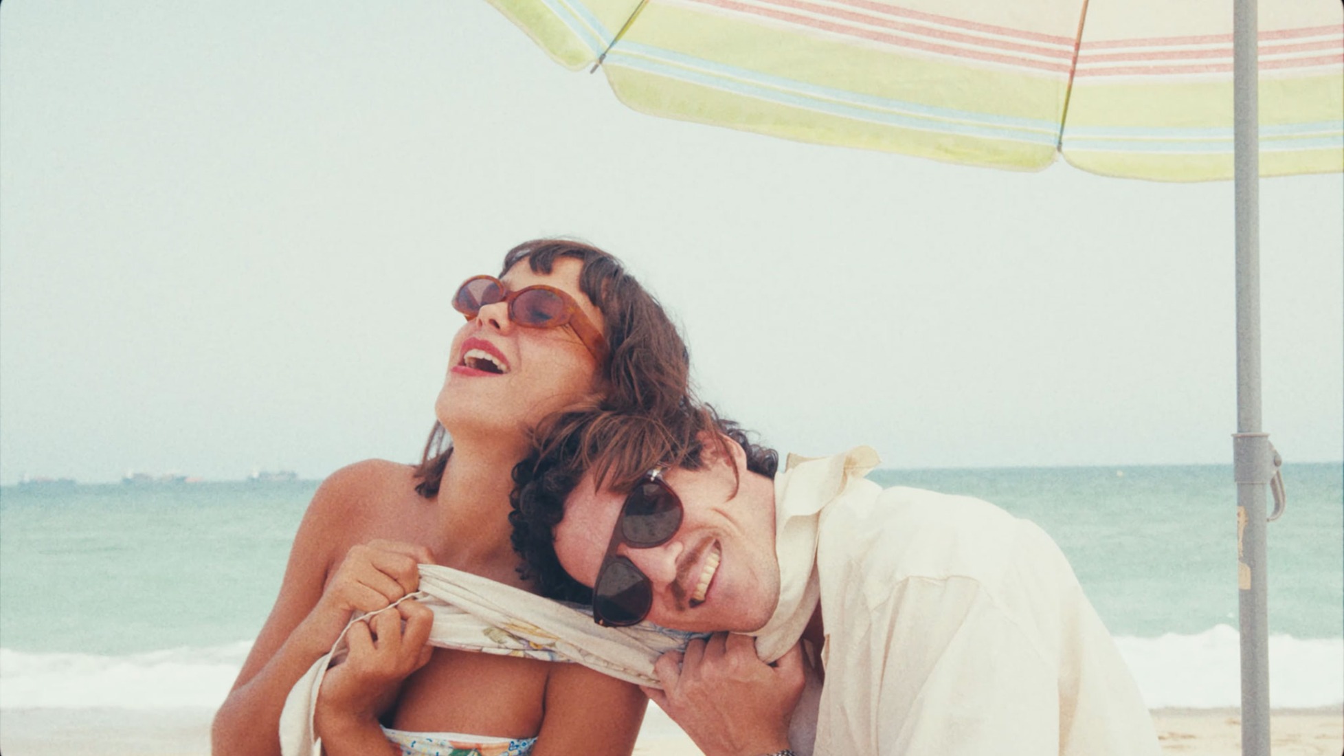 «Mi Amor» por Colectivo Da Silva y Anouck The Band.