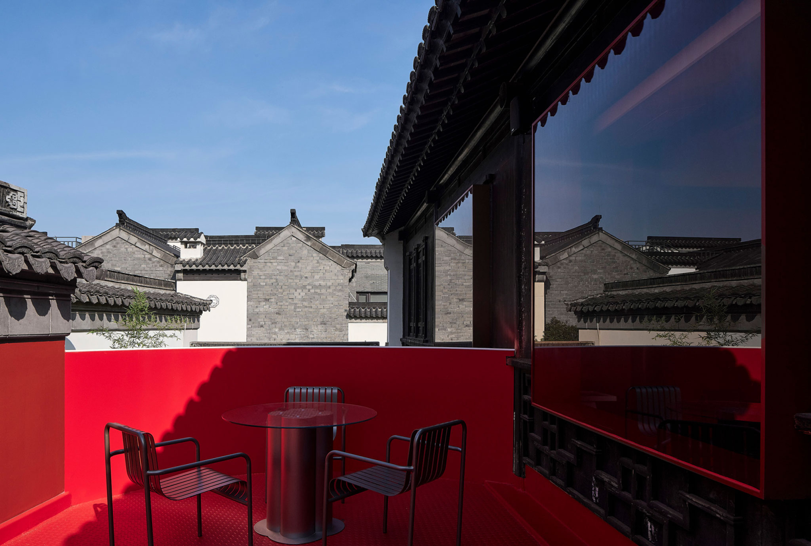 Big Red Crayfish by Dayi Design. Photograph by Cong Lin.