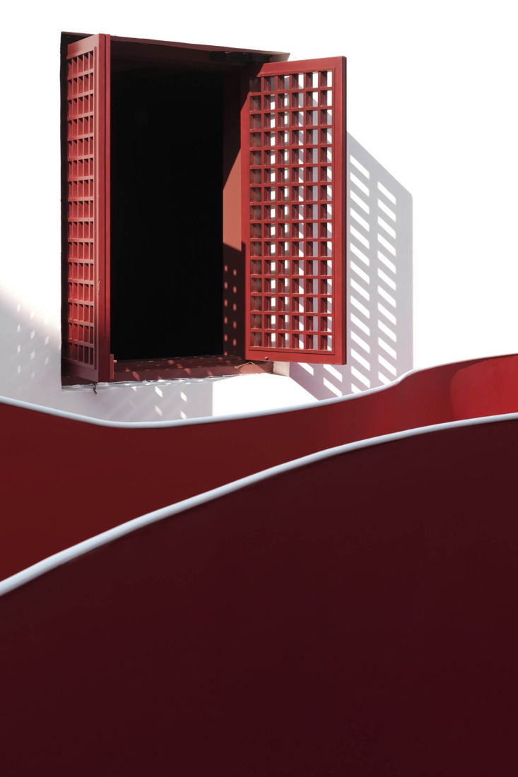 Big Red Crayfish by Dayi Design. Photograph by Cong Lin.