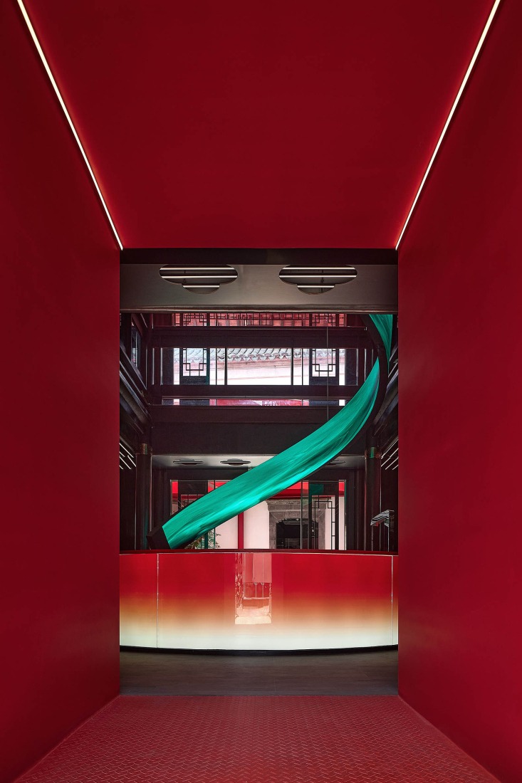 Big Red Crayfish by Dayi Design. Photograph by Cong Lin.