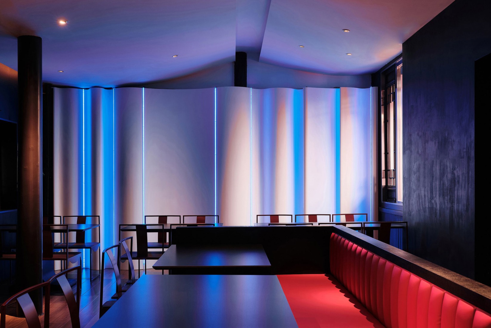 Big Red Crayfish by Dayi Design. Photograph by Cong Lin.