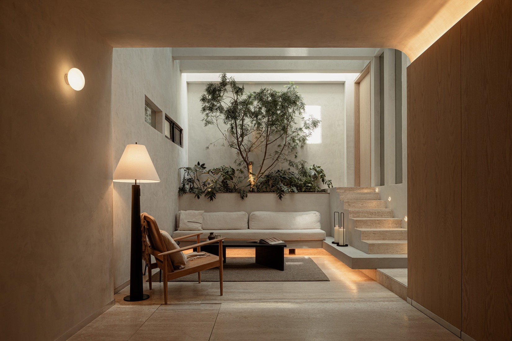 Edgar Allan Poe by De Rungs Arquitectos + Firmaa. Photograph by Ariadna Polo. 