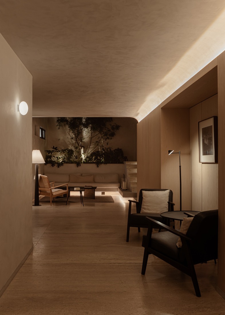 Edgar Allan Poe by De Rungs Arquitectos + Firmaa. Photograph by Ariadna Polo. 