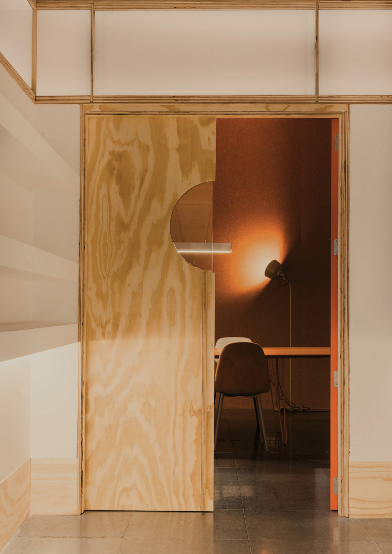 Tini HQ por delaVegaCanolasso. Fotografía por Paco Marín.