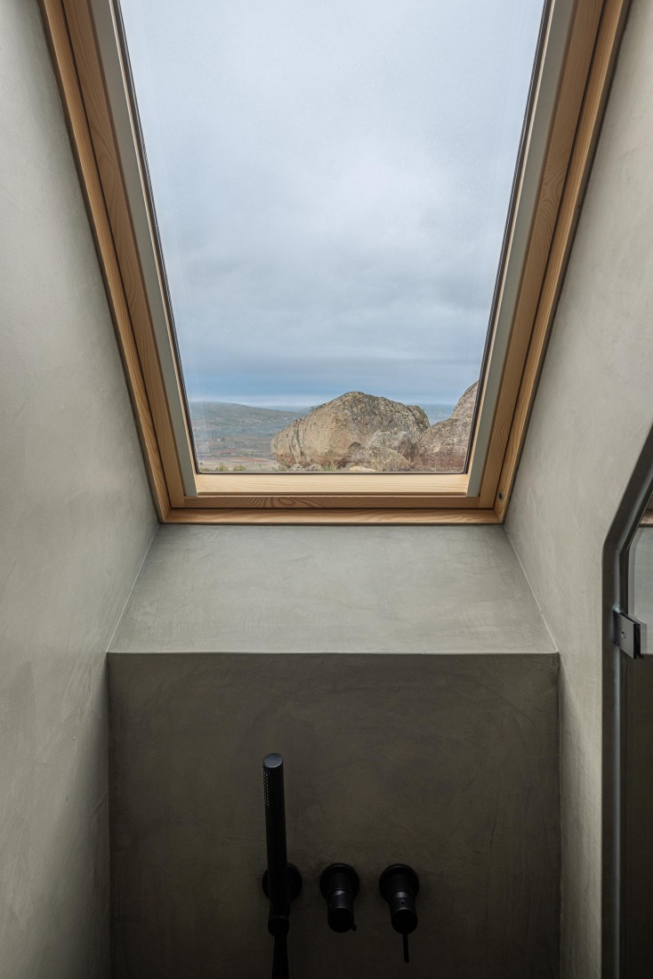 Refugios de Montaña por Filipe Pina Arquitectura. Fotografía por Ivo Tavares Studio.