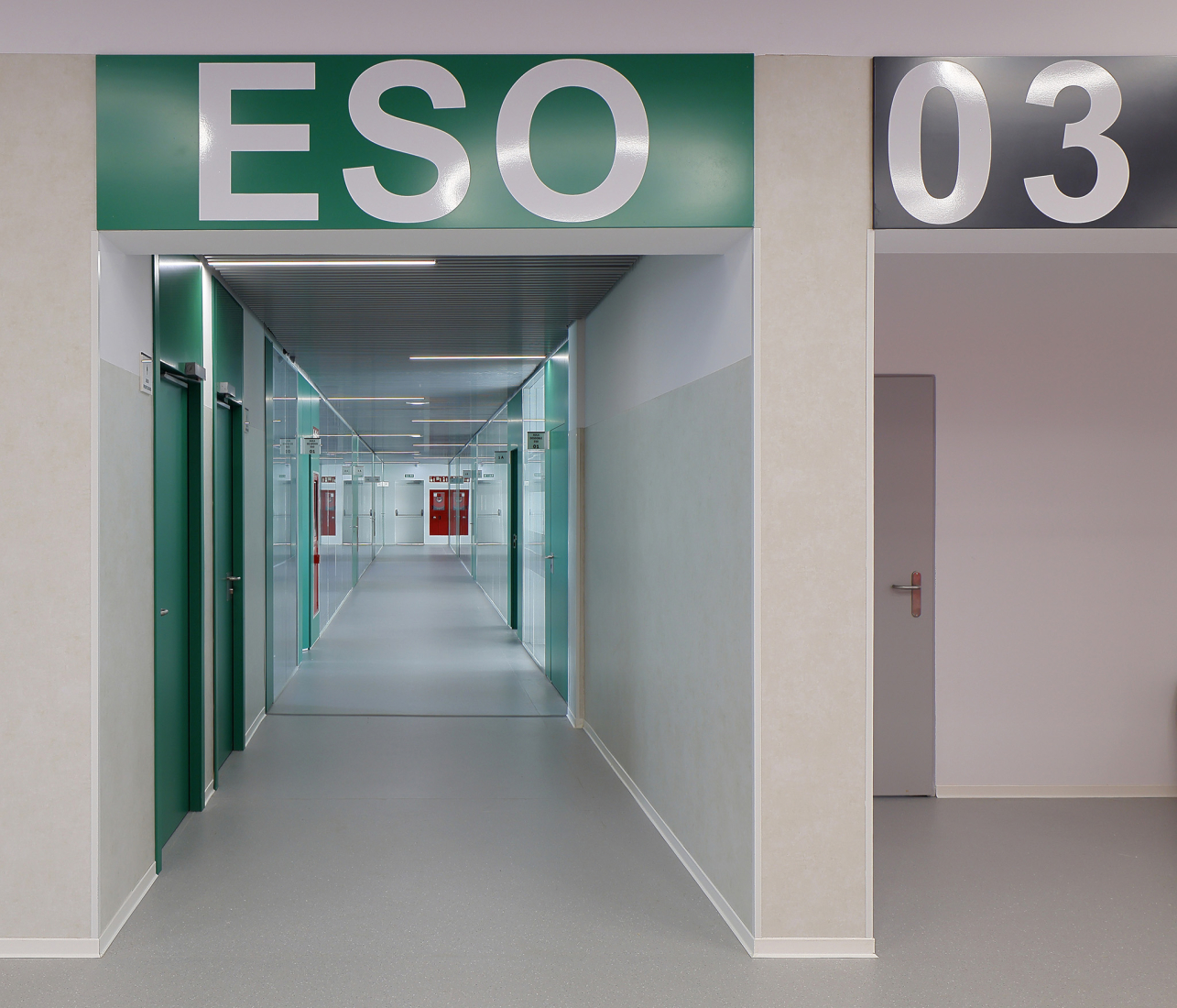 La Florida Secondary Education Institute by INSPYRA. Photograph by Iván Morán G-R.