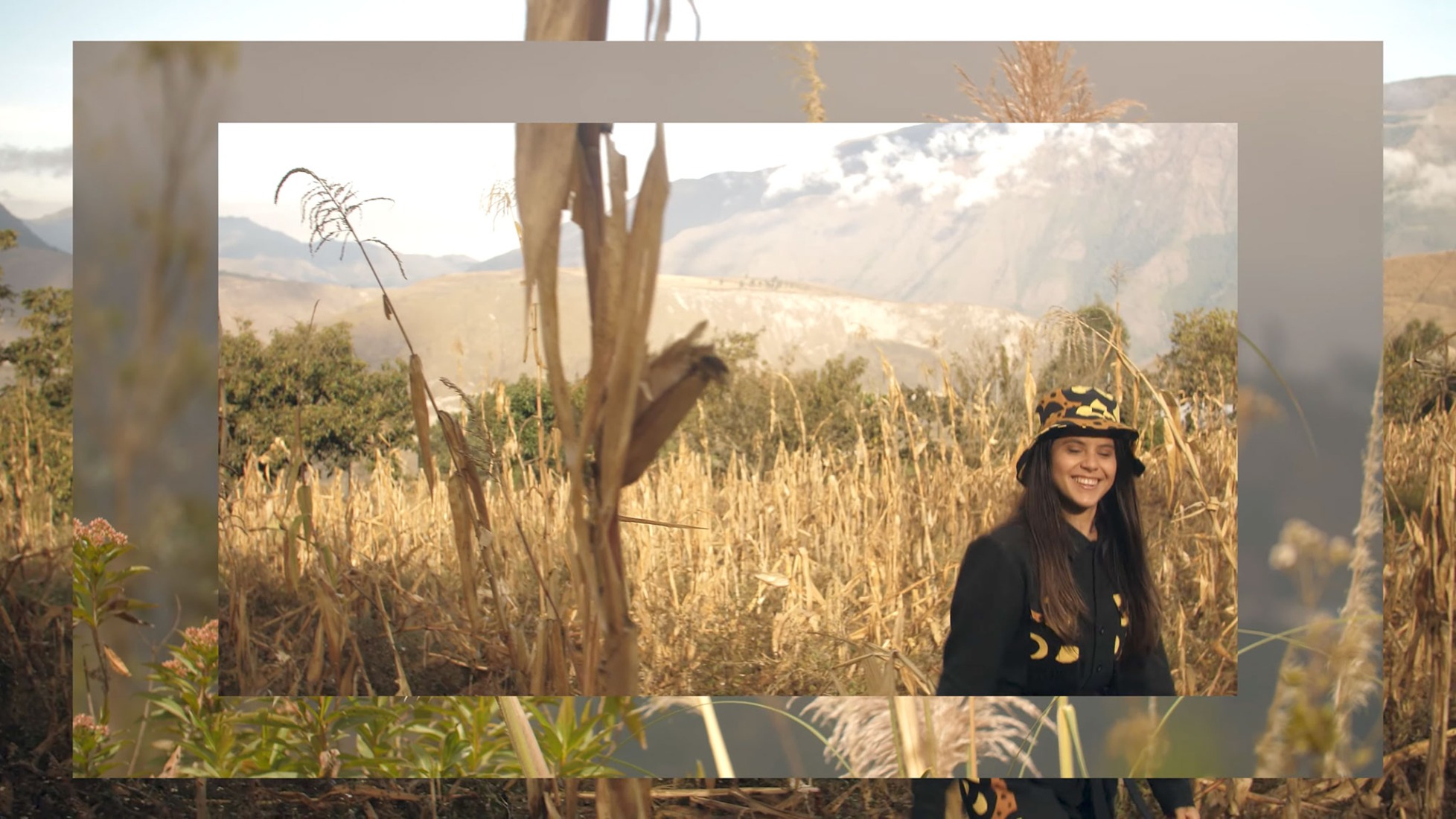 Capulí por Luz Pinos.