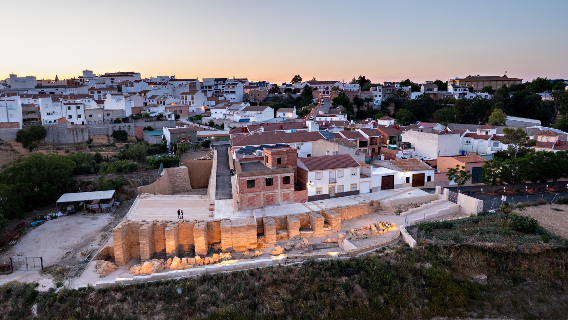 Rehabilitation and enhancement of the Roman Amphitheater of Obulco by Pablo Manuel Millán Millán. Photography by Javier Callejas Sevilla.