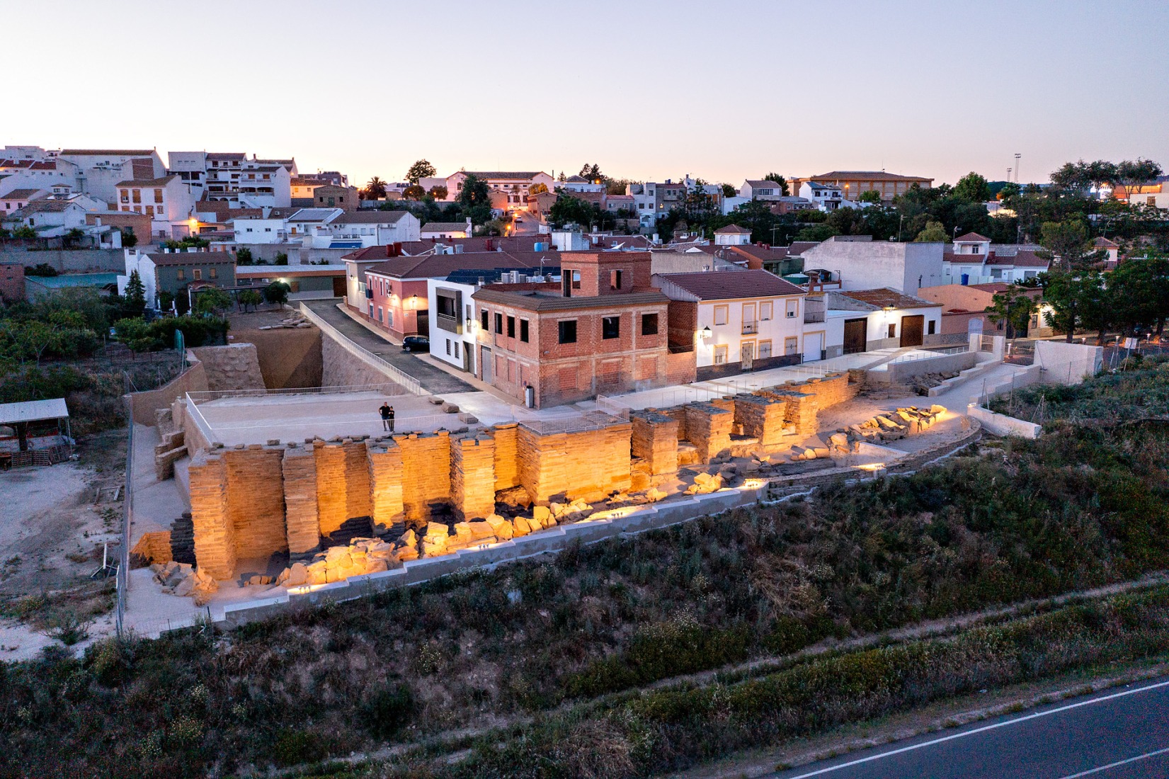 Rehabilitation and enhancement of the Roman Amphitheater of Obulco by Pablo Manuel Millán Millán. Photography by Javier Callejas Sevilla.