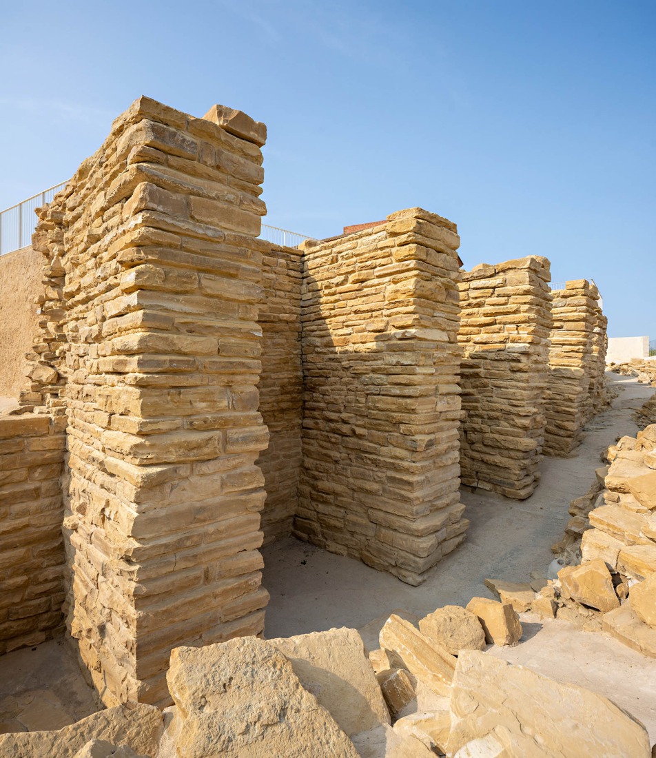 Rehabilitation and enhancement of the Roman Amphitheater of Obulco by Pablo Manuel Millán Millán. Photography by Javier Callejas Sevilla.