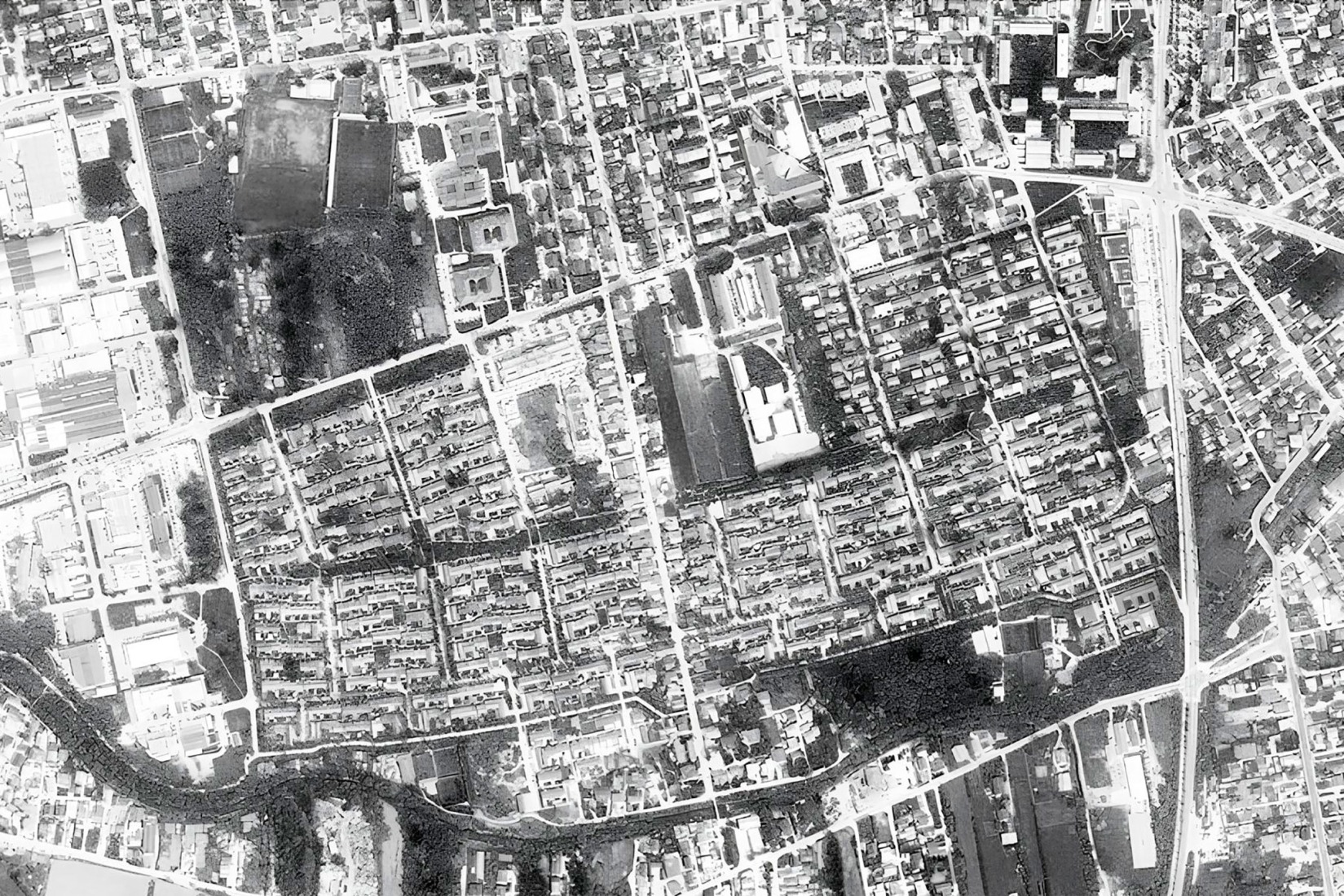 Previous state. House under the poplars by OFIS arhitekti. 