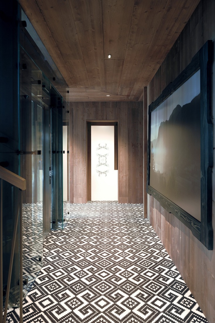 Vila Muhr by OFIS arhitekti. Photograph by Andrej Gregoric.