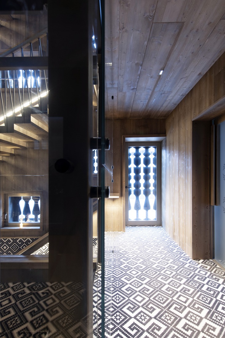 Vila Muhr by OFIS arhitekti. Photograph by Andrej Gregoric.