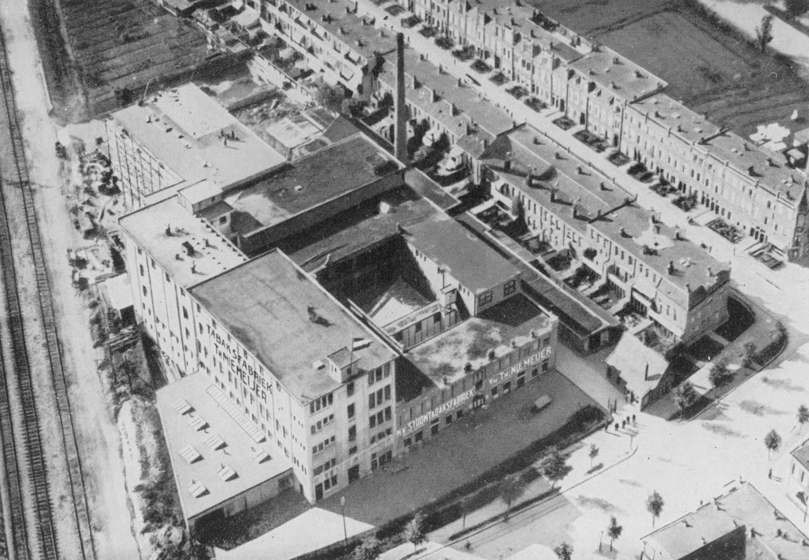 Fotografía de archivo. «Niemeyer» por Studioninedots. Imagen cortesía de Studioninedots.