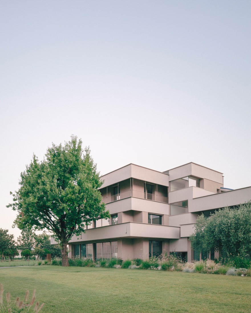 Renovación industrial para Dante Negro. Fotografía por Aldo Amoretti.