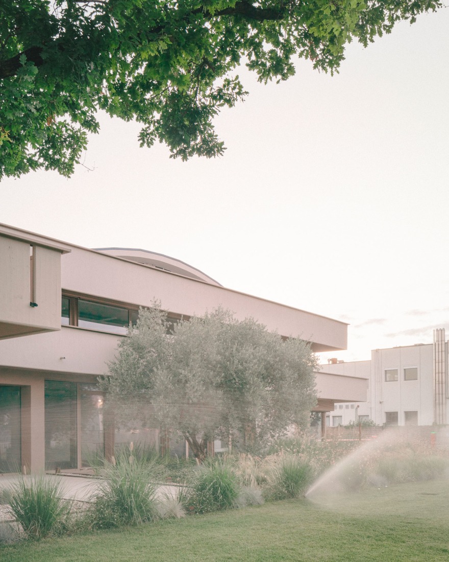 Renovación industrial para Dante Negro. Fotografía por Aldo Amoretti.