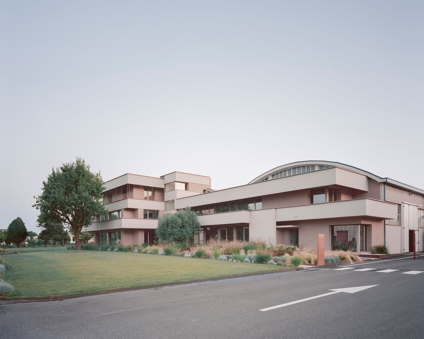 Renovación industrial para Dante Negro. Fotografía por Aldo Amoretti.