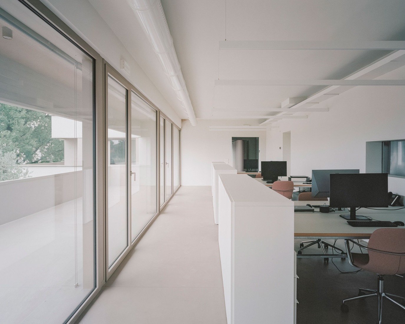 Renovación industrial para Dante Negro. Fotografía por Aldo Amoretti.