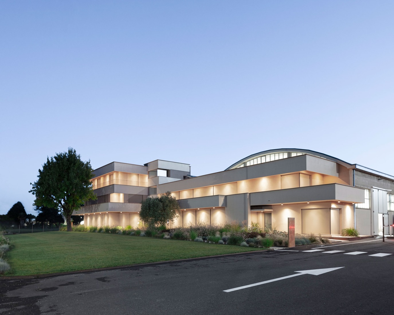 Renovación industrial para Dante Negro. Fotografía por Aldo Amoretti.