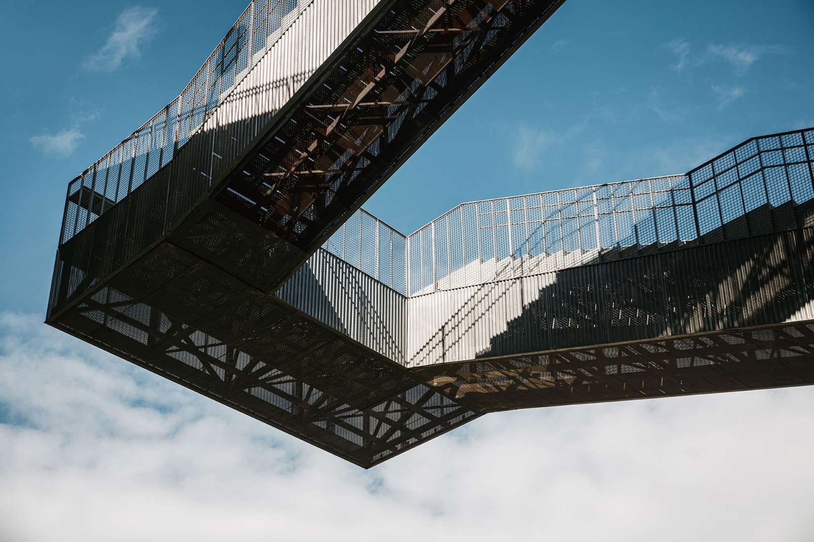 Access to the Altos Hornos de Bizkaia by TARTE and ELE. Photograph by Aitor Estévez.