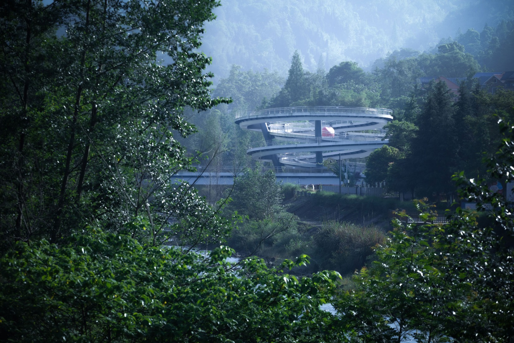 Puente «Clave de Sol» por ZZHK Architects. Fotografía por Arch-Exist.