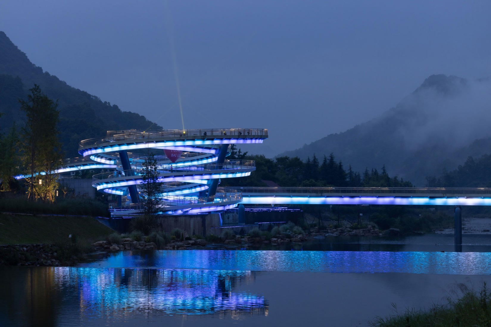 Puente «Clave de Sol» por ZZHK Architects. Fotografía por Arch-Exist.ol» por ZZHK Architects. Fotografía por Arch-Exist.«G Clef» por ZZHK Architects. Fotografía por Arch-Exist.