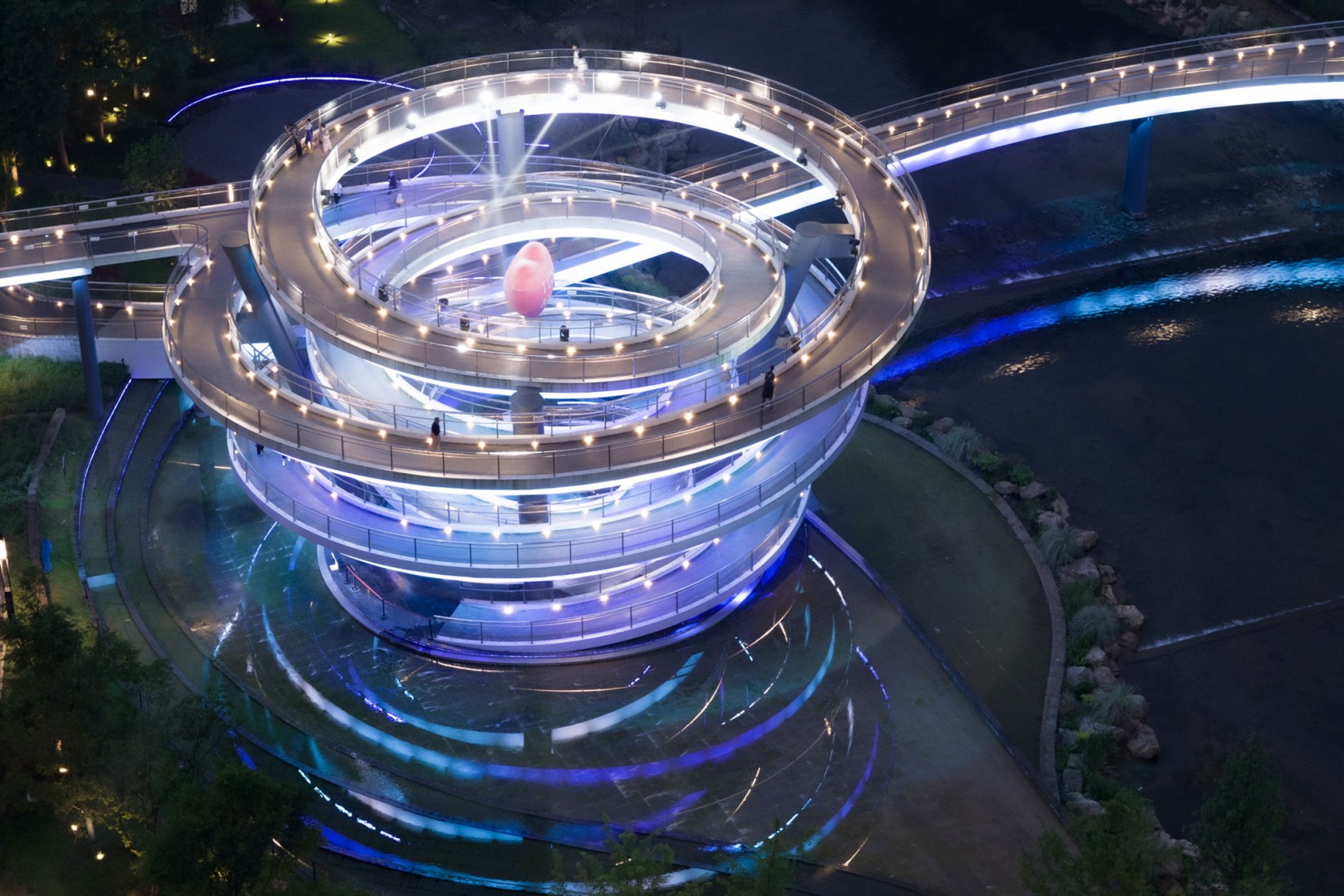 Puente «Clave de Sol» por ZZHK Architects. Fotografía por Arch-Exist.