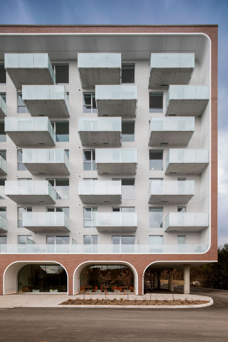 Mellem Les Trembles by ACDF architecture. Photograph by Adrien Williams.