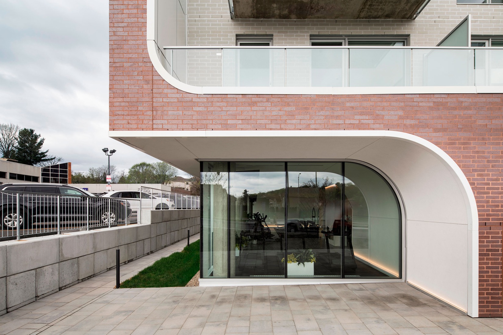 Mellem Les Trembles by ACDF architecture. Photograph by Adrien Williams.