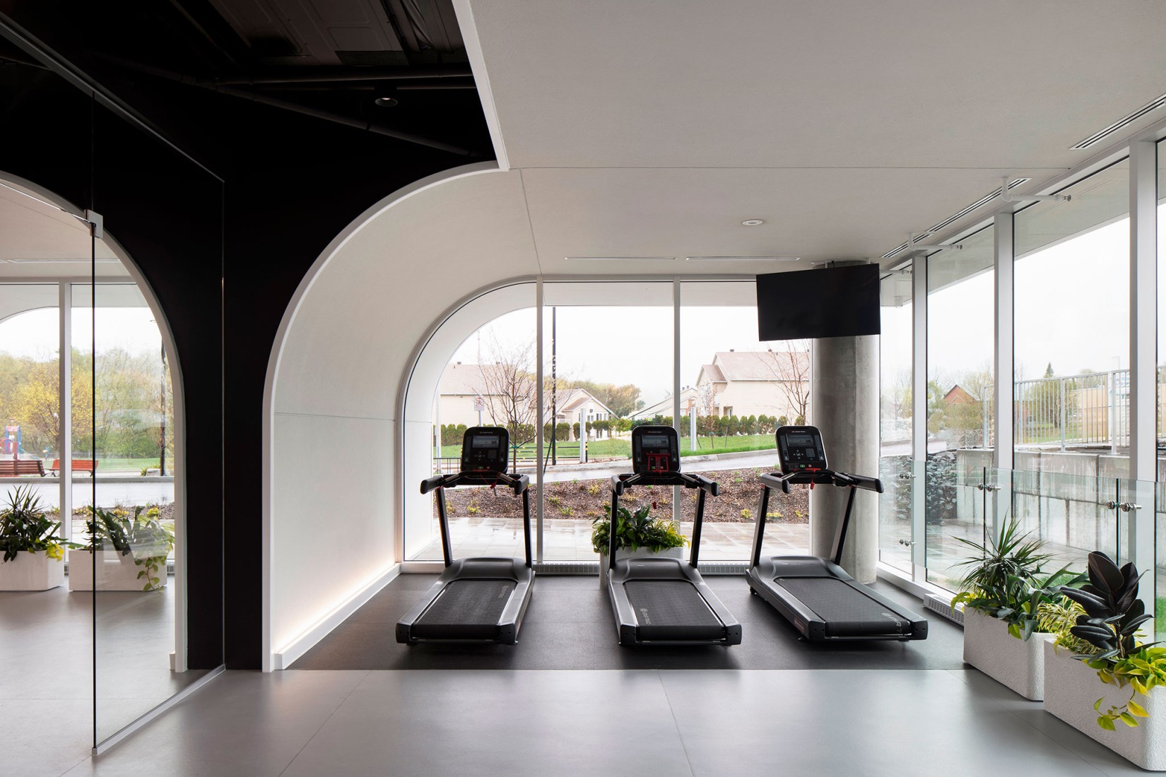 Mellem Les Trembles by ACDF architecture. Photograph by Adrien Williams.