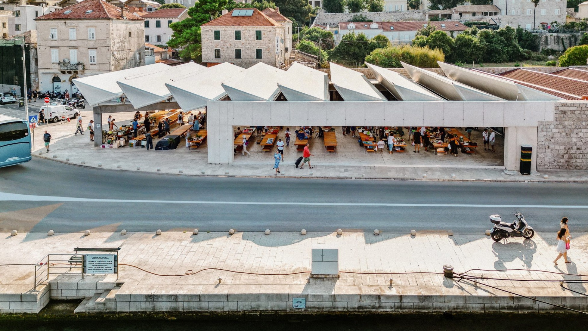 Mercado de Gruž por ARP / Peračić-Veljačić. Fotografía por Tonći Plazibat / Cropix.