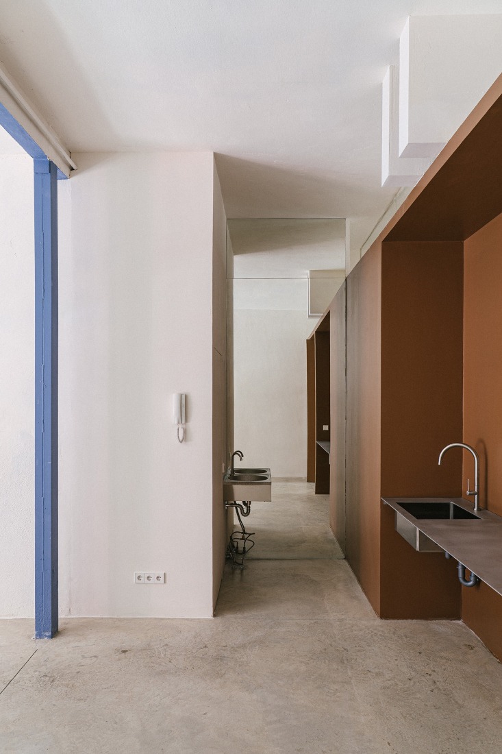 DRZ, an industrial building rehabilitated by ba-rro. Photograph by Maru Serrano.