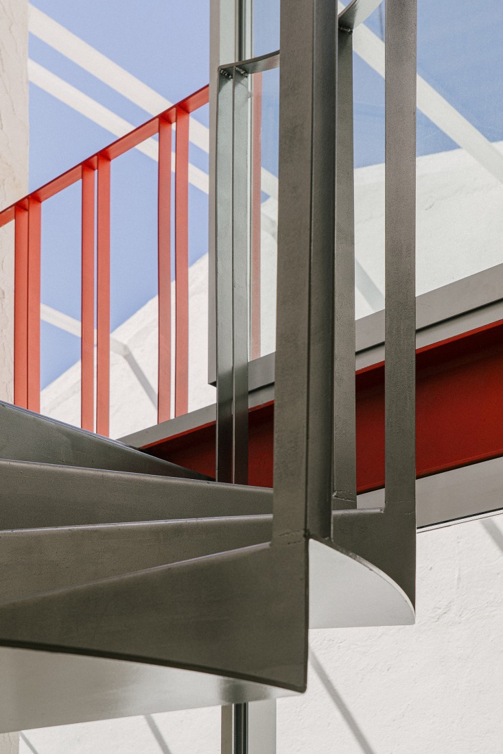 DRZ, an industrial building rehabilitated by ba-rro. Photograph by Maru Serrano.